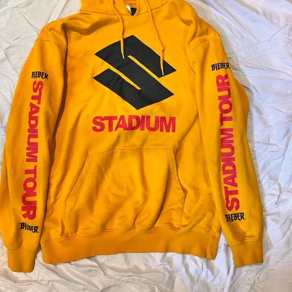 Tops Justin Bieber 217 Limited Edition World Tour Hoodie Medium